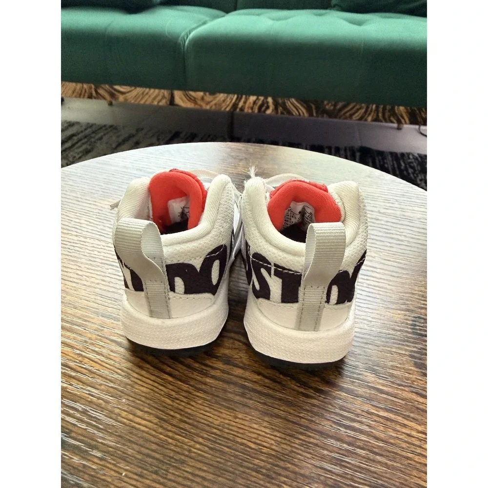 NIKE Team Hustle D8 Just Do It Shoes White #AQ9978-100 Infant/Toddler Sz 3c